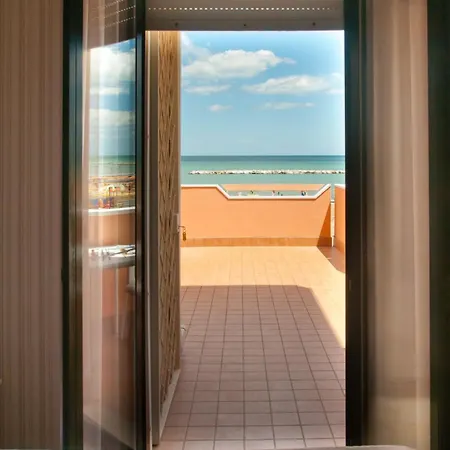 Eden 3* Viserbella di Rimini