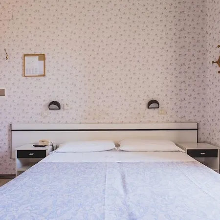 Hotel Eden 3*