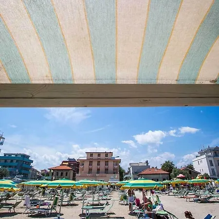 Eden Ξενοδοχείο