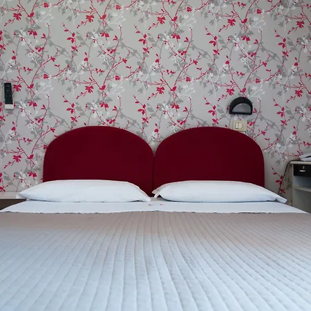 Eden Hotel